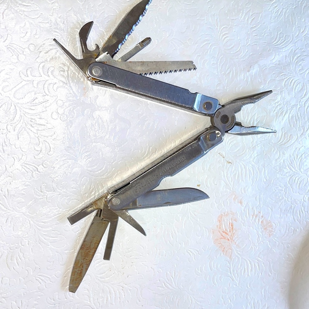 1996 leather man super tool